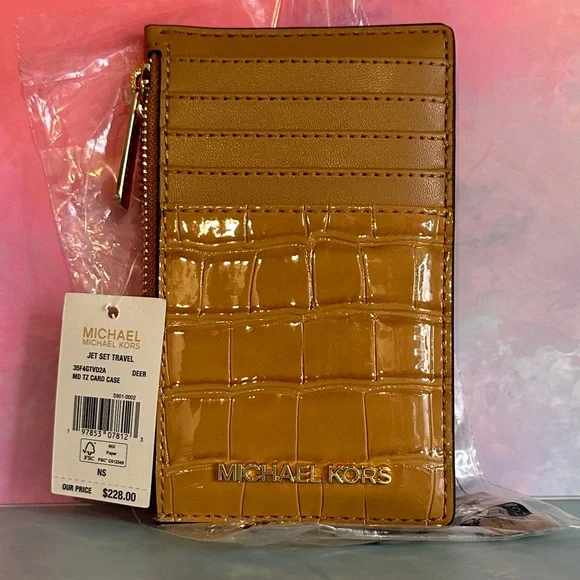 Michael Kors Jet Set Travel Medium TZ Card Case in a crocodile-embossed "Deer" - Picture 3 of 14